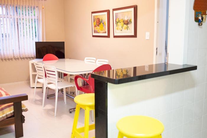 Apto Aconchegante Com Ar Condicionado E Wi-fi Em Rua Tranquila Apartment *